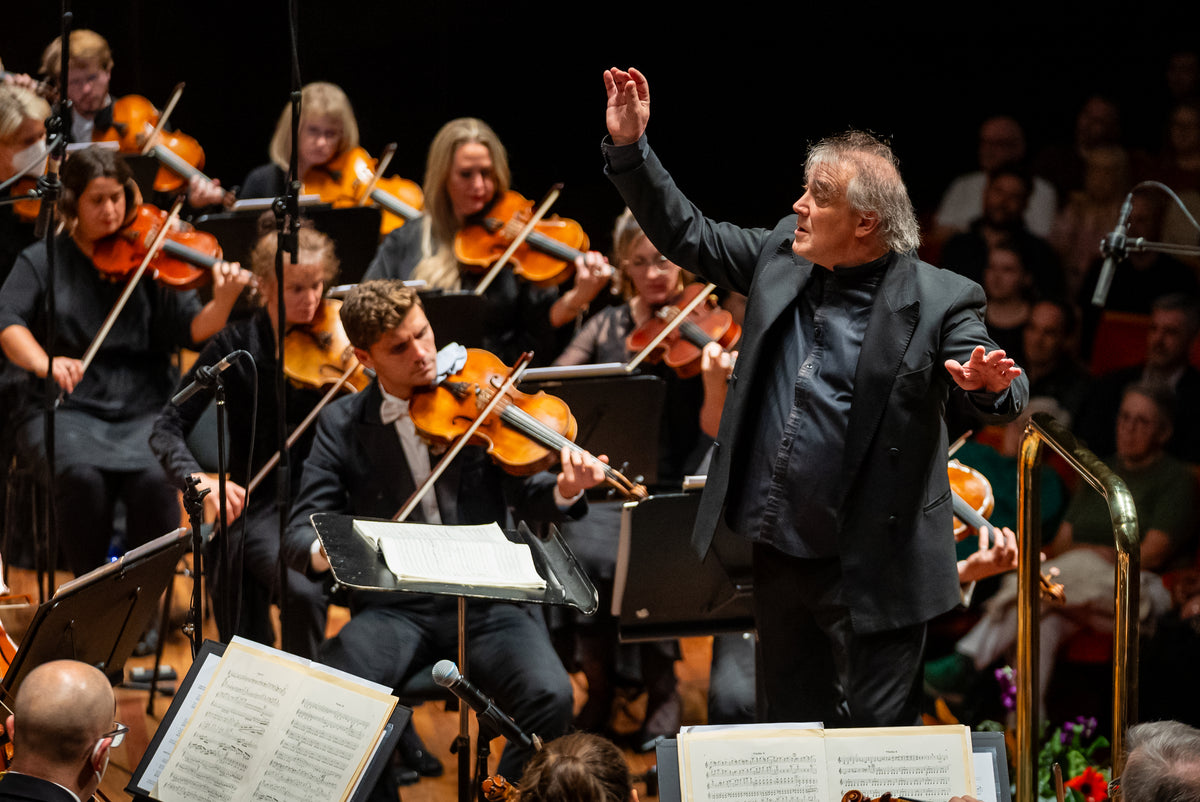 Holst: The Planets & Fraillon: Earth