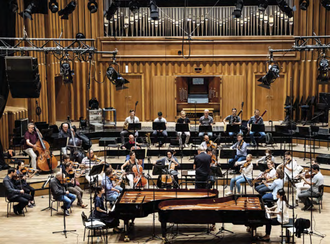 Mozart: Concerto for Two Pianos KV 365, Sinfonia concertante for Four Winds KV 279B, Adagio KV 261,