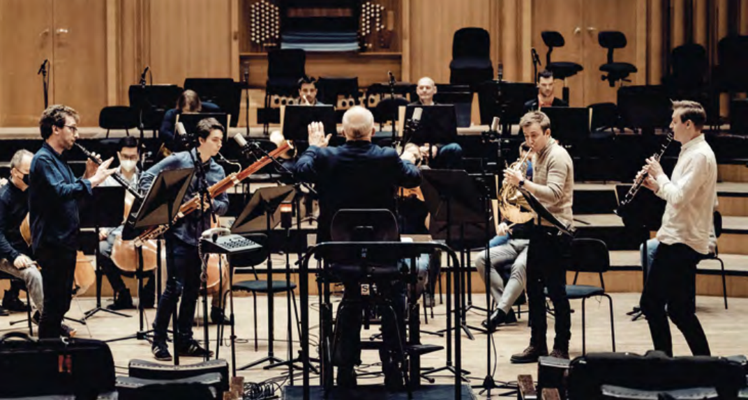 Mozart: Concerto for Two Pianos KV 365, Sinfonia concertante for Four Winds KV 279B, Adagio KV 261,