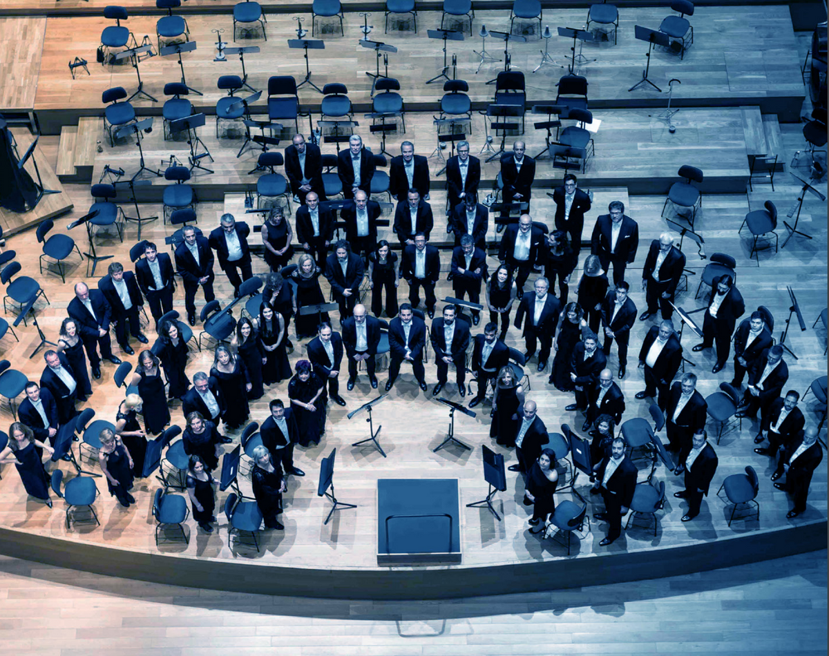 Mozart & Poulenc: Two Piano Concertos