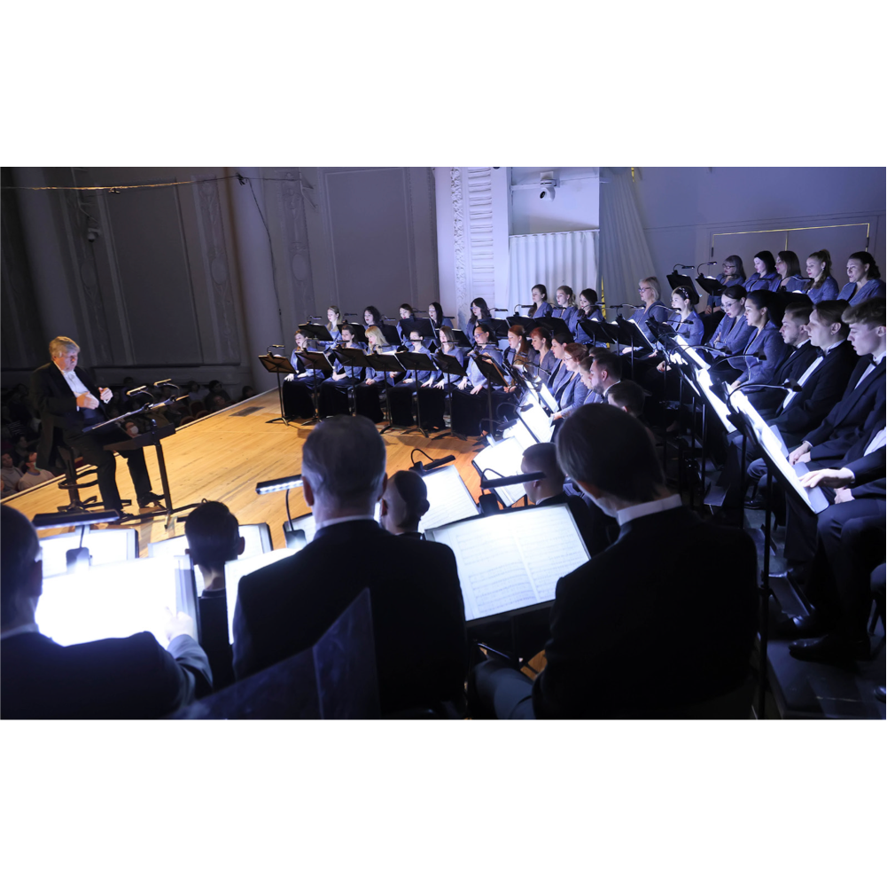 Sacred Music by Alfred Schnittke: Three Sacred Hymns & Concerto for Choir