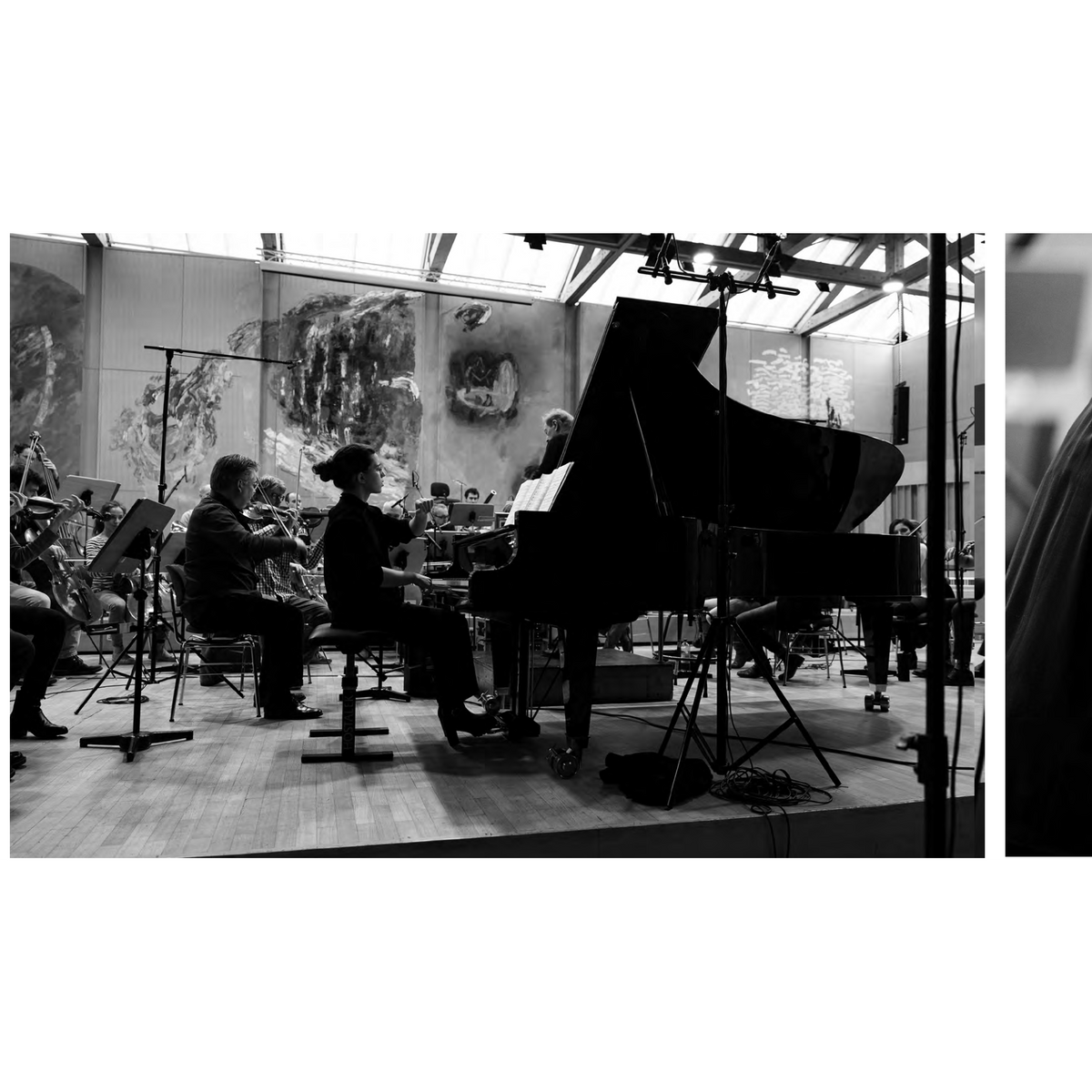 Mozart: Piano Concertos Nos. 20, KV 466 & 22, KV 482