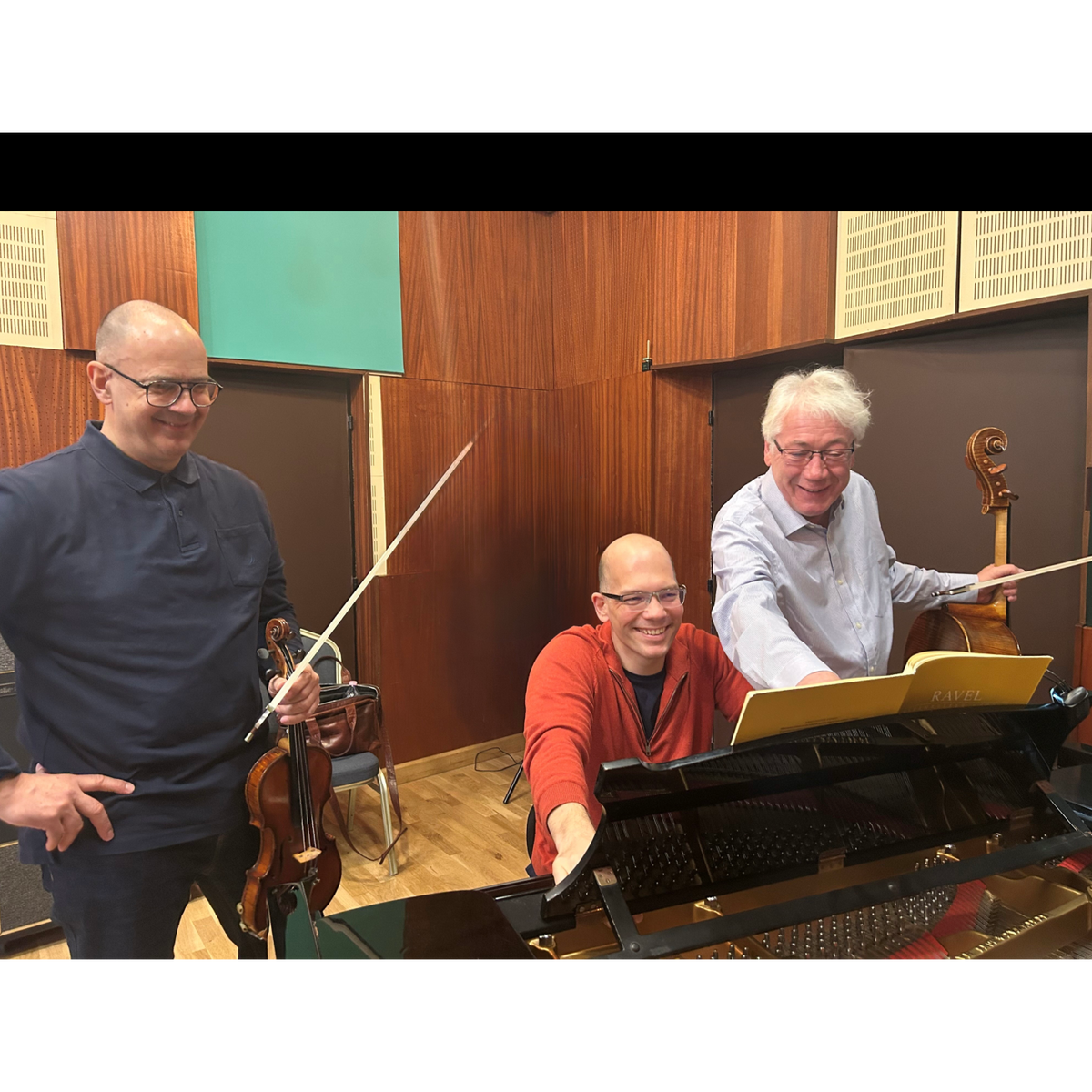 EXCLUSIVE EARLY RELEASE | Moór & Ravel Piano Trios [Pure DSD]